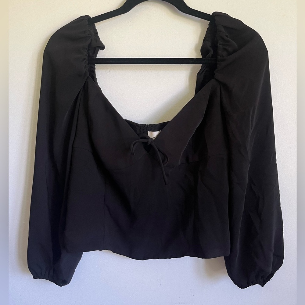 Aritzia Wilfred Novella Blouse Puff-sleeve sweetheart blouse Black Large